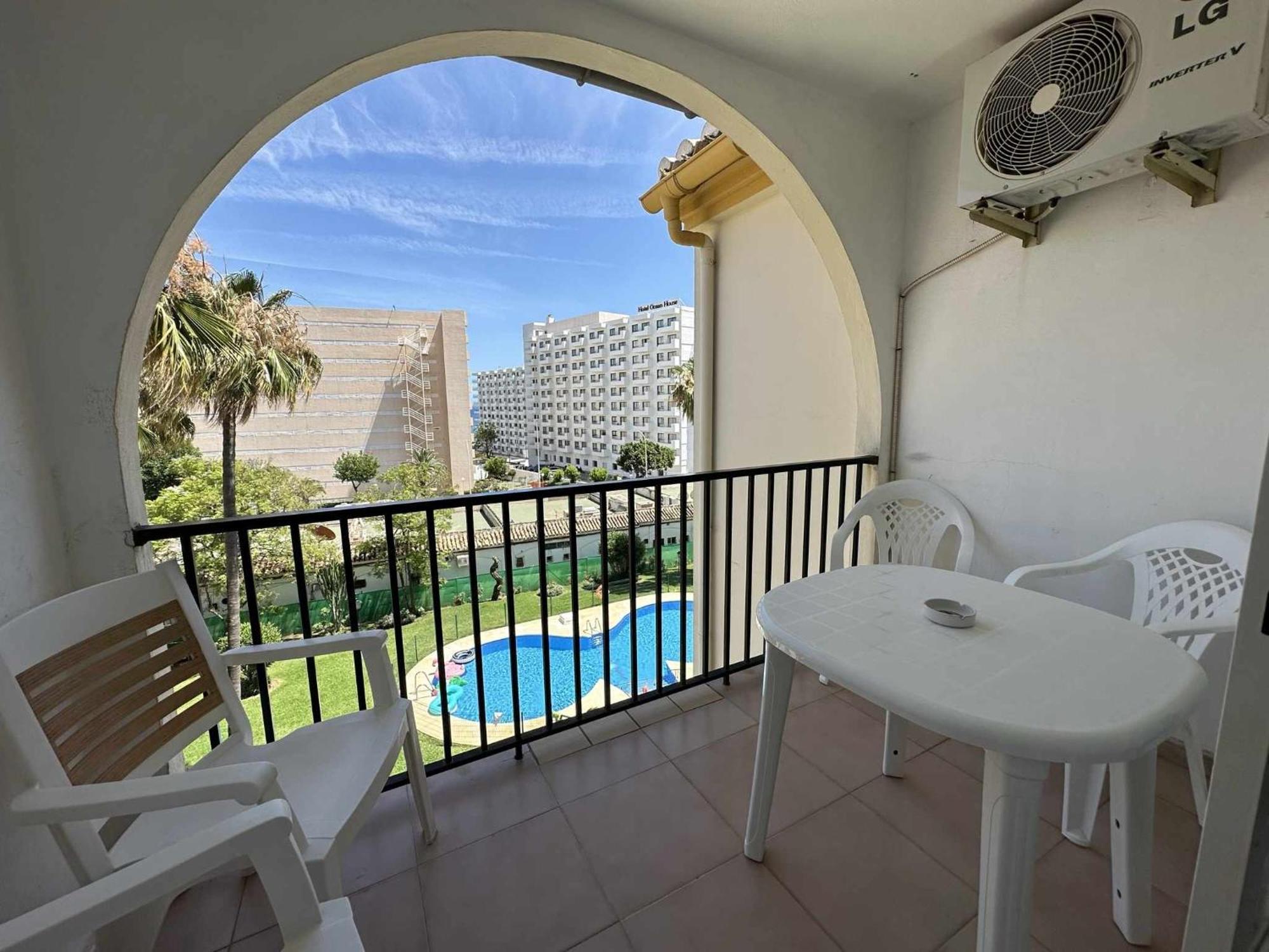 Apartamento La Carihuela A 2 Minutos De La Playa Torremolinos Exterior foto