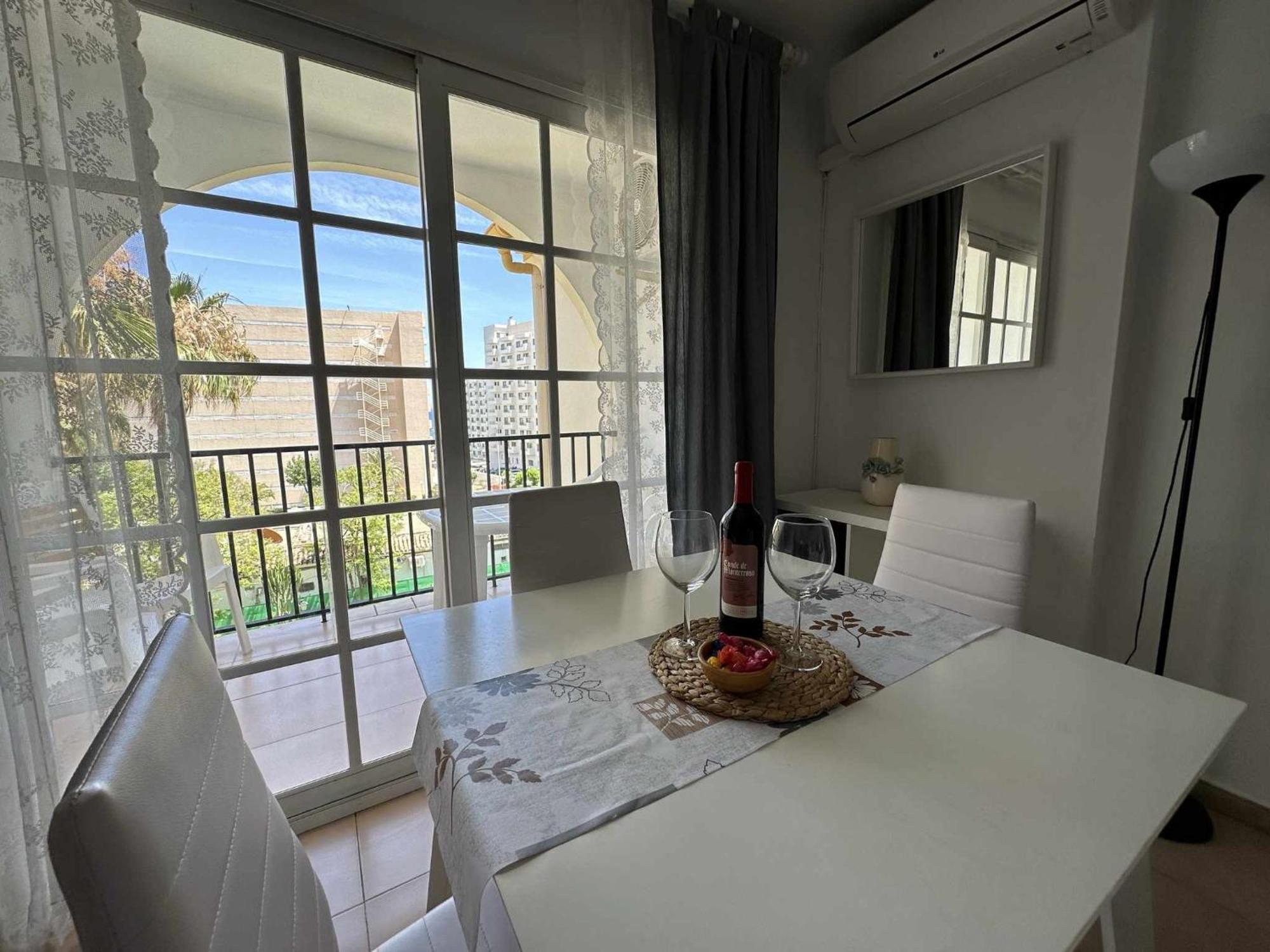 Apartamento La Carihuela A 2 Minutos De La Playa Torremolinos Exterior foto